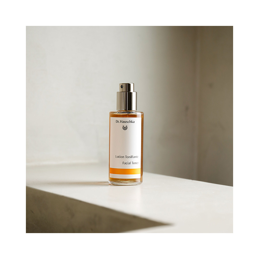 Compra el tónico facial del Dr. Hauschka - Farmacia Coliseum