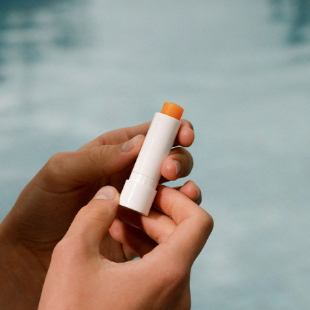 Comprar LAPIZ LABIAL 5 G.DR. HAUSCHKA online - Farmacia Coliseum