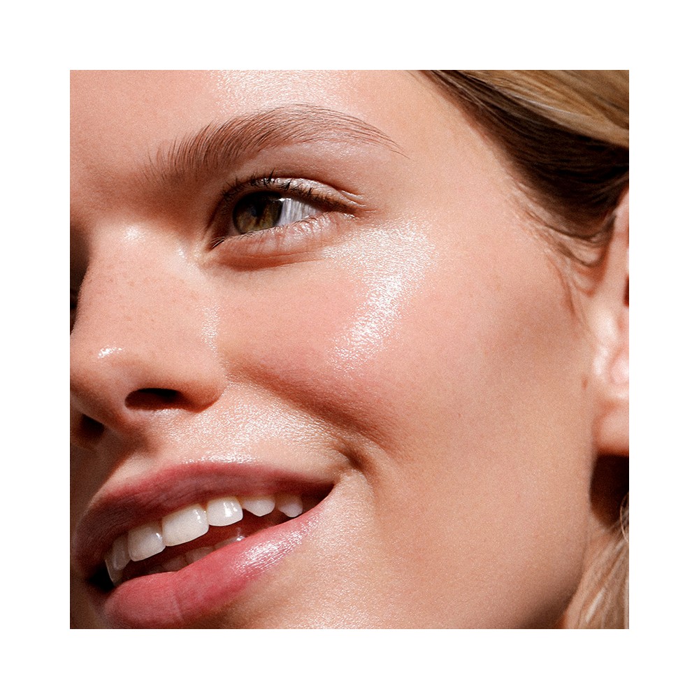 Comprar online FLUIDO ILUMINADOR 30 ML DR. HAUSCHKA- Farmacia Coliseum