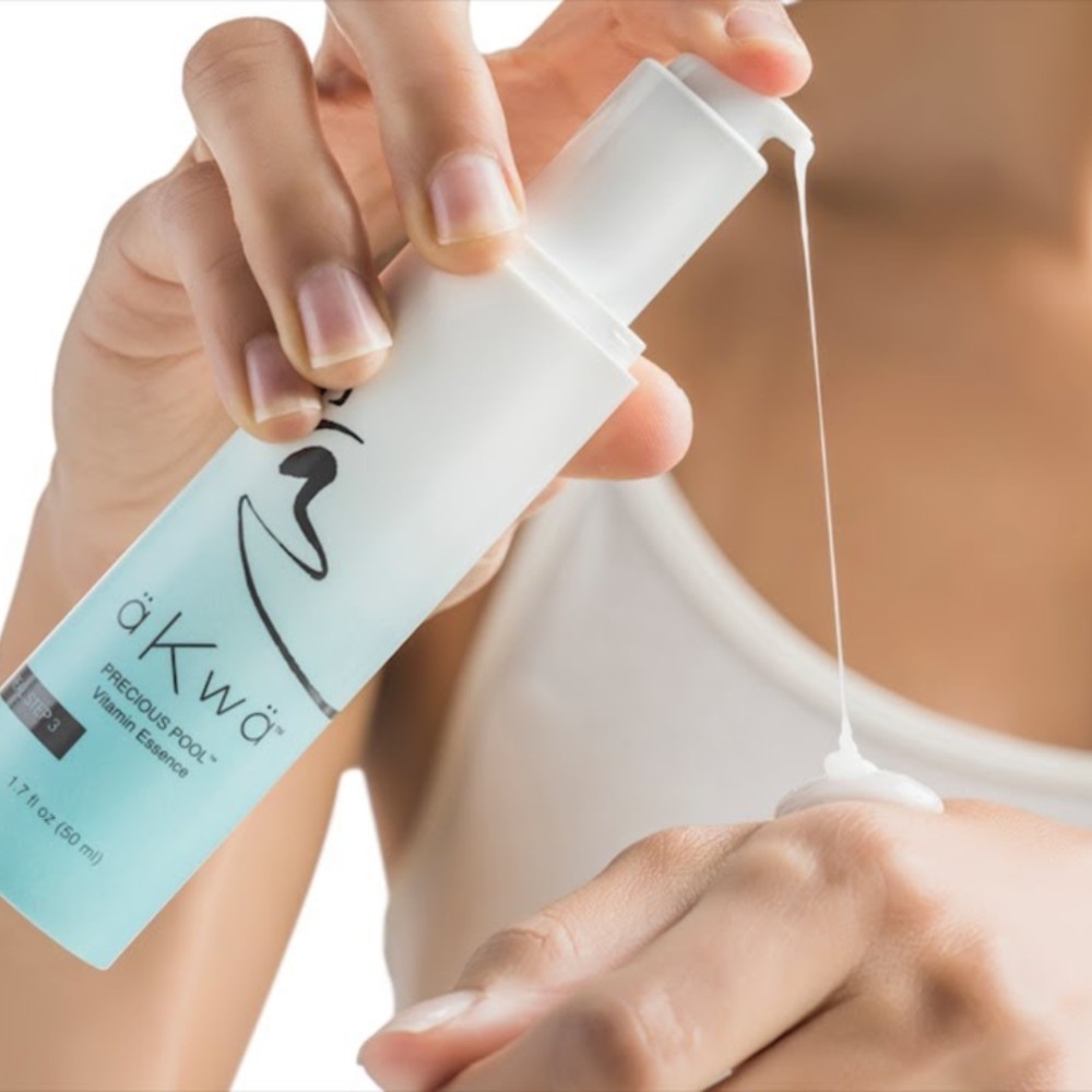Comprar online AKWA PRECIOUS POOL 50 ML 4 LIFE - Farmacia Coliseum