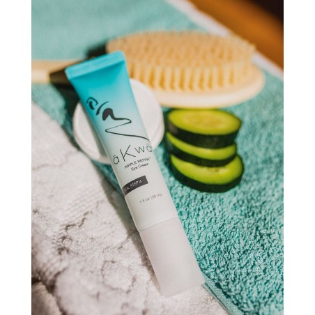 Comprar online AKWA RIPPLE REFINE 30 ML CREMA OJOS 4 LIFE - Farmacia Coliseum