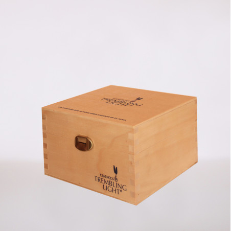 Comprar CAJA DE MADERA PARA 25 ESENCIAS BASICAS TREMBLING LIGHT